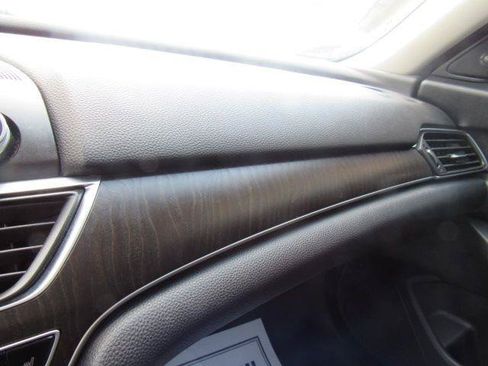 Used 2018 Honda Accord EX-L image 39