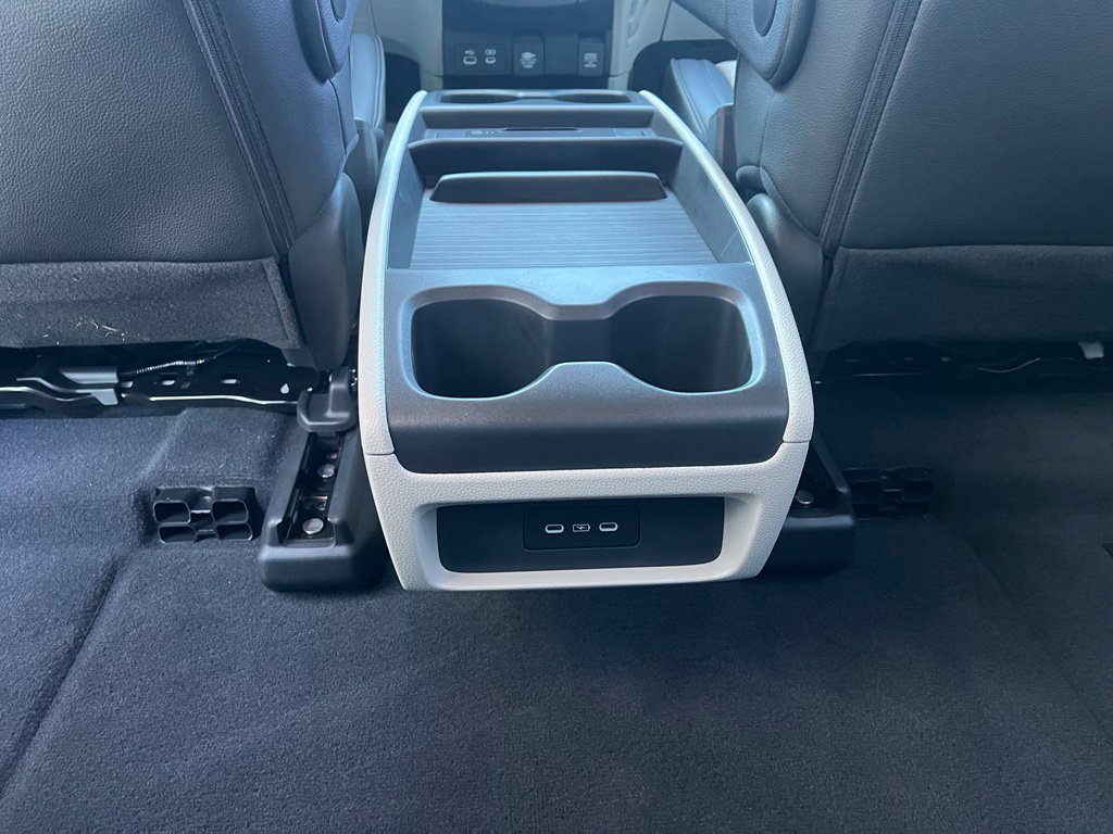 Used 2026 Honda Odyssey Elite image 14