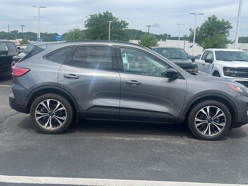 Used 2022 Ford Escape SEL w/ SEL Stealth AWD Package image 4