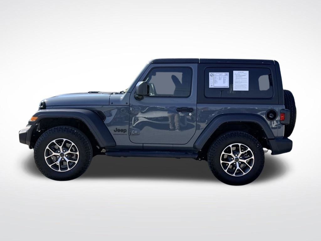 Used 2024 Jeep Wrangler Sport AWD/4WD image 3