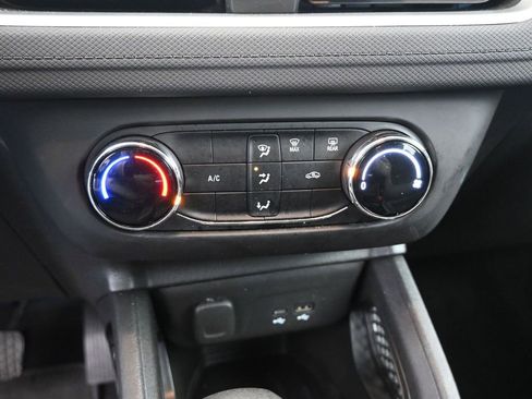 Used 2024 Chevrolet TrailBlazer LS image 30