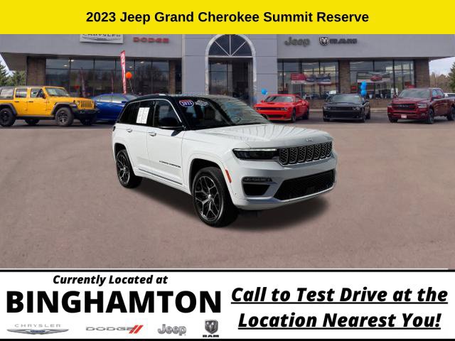 Used 2023 Jeep Grand Cherokee Summit AWD/4WD image 2