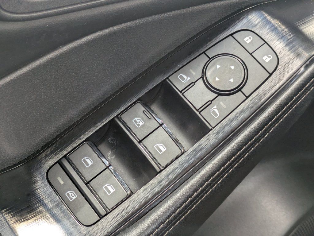 Used 2025 Nissan Rogue SV FWD image 21