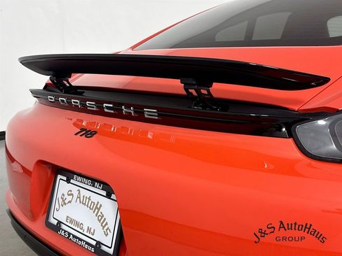 Used 2022 Porsche 718 Cayman RWD image 40
