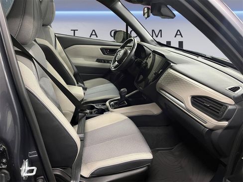 Certified 2025 Subaru Forester Premium image 17