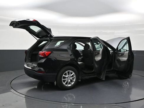 Used 2024 Chevrolet Equinox LS FWD image 27