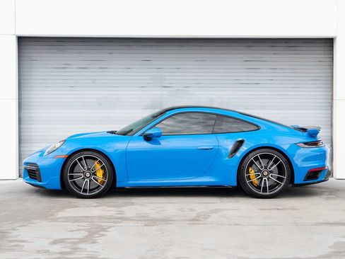 Used 2022 Porsche 911 Turbo S image 2