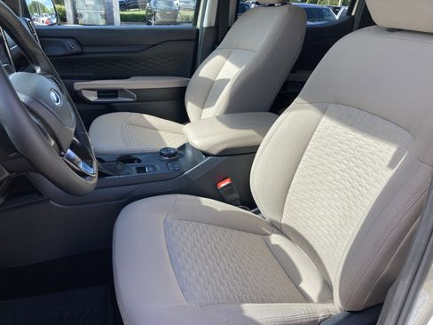 Used 2025 Ford Ranger XLT RWD image 12