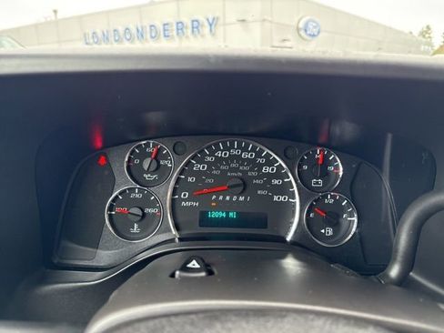 Used 2024 Chevrolet Express 2500 w/ Driver Convenience Package image 16