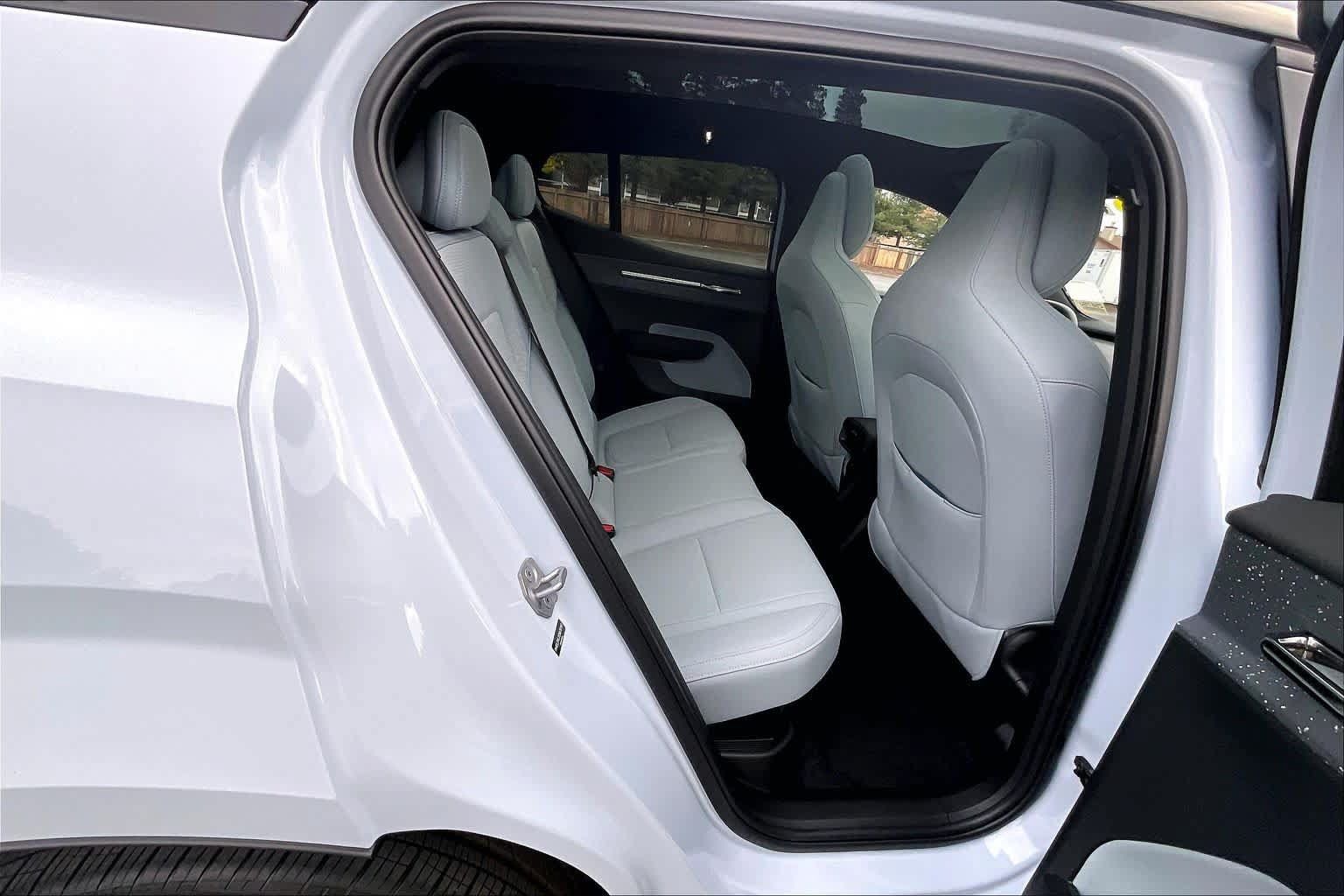 Used 2025 Volvo EX30 Ultra RWD image 30