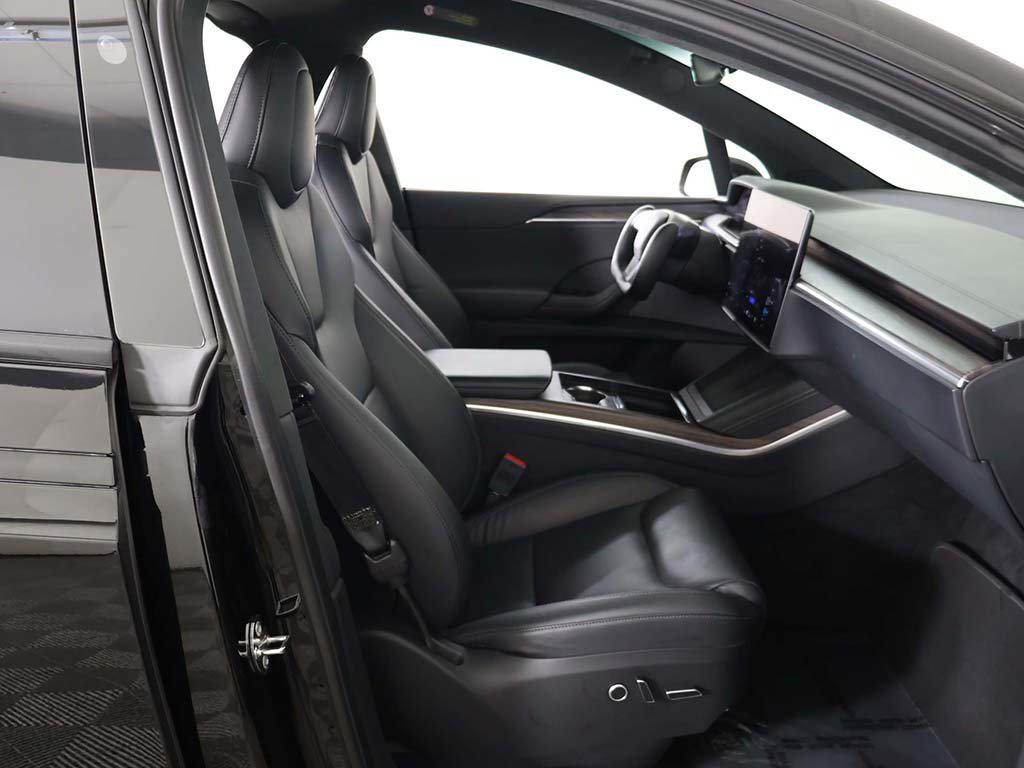 Used 2023 Tesla Model X AWD/4WD image 34