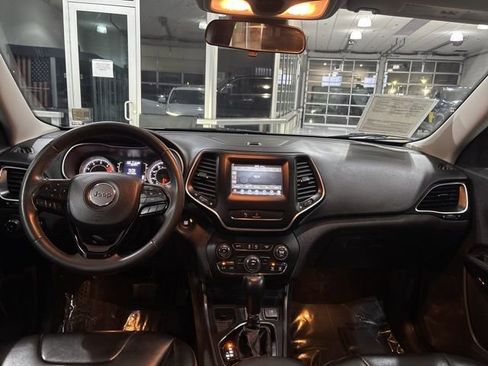 Used 2020 Jeep Cherokee Altitude image 26