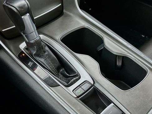 Used 2018 Honda Accord Sport image 7