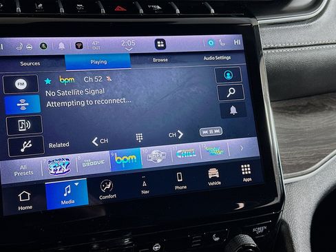 Used 2023 Jeep Grand Cherokee L Limited image 21