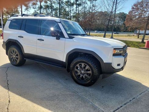 Certified 2025 Toyota Land Cruiser image 7