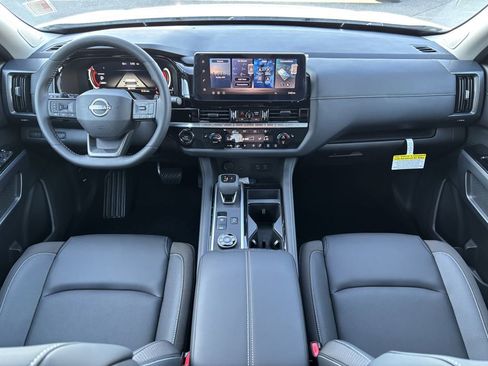 New 2026 Nissan Pathfinder SL image 22