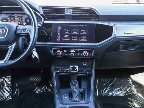 Used 2022 Audi Q3 2.0T Premium image 17
