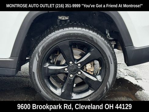 Used 2023 Jeep Grand Cherokee Altitude image 51