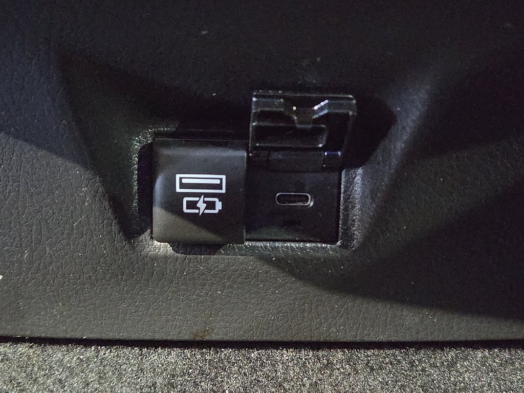 Used 2025 Toyota Camry LE FWD image 15
