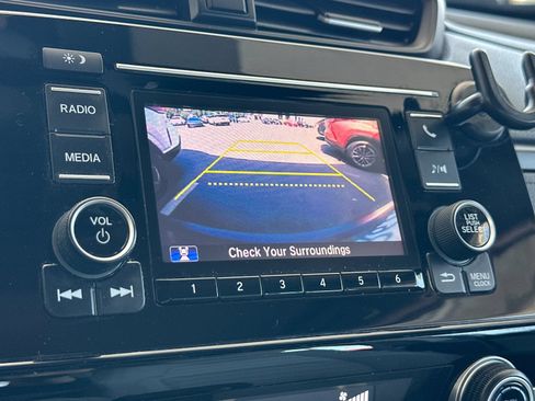 Used 2017 Honda CR-V LX image 20