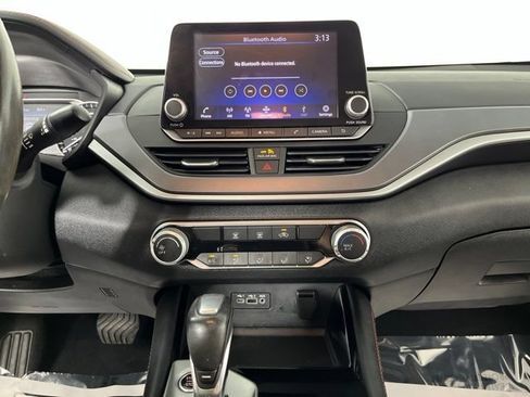 Used 2023 Nissan Altima 2.5 SR FWD image 25