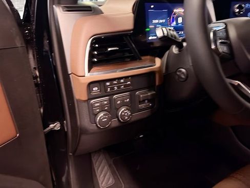 New 2026 Chevrolet Tahoe High Country w/ Sun And Tow Package image 9