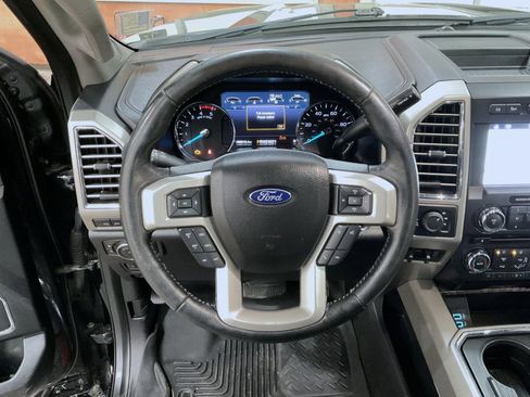 Used 2017 Ford F250 Lariat w/ Lariat Ultimate Package image 11