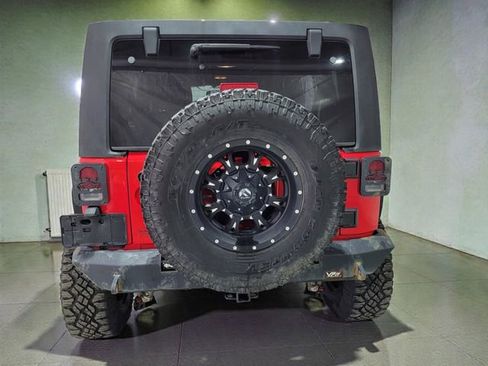 Used 2015 Jeep Wrangler Unlimited Sport image 12