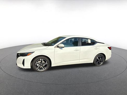 Used 2025 Nissan Sentra SV image 5