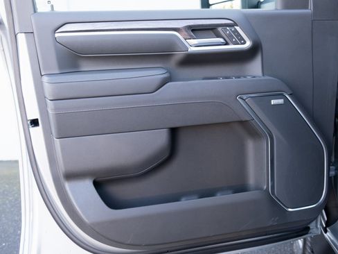 New 2026 Chevrolet Silverado 3500 LTZ w/ LTZ Convenience Package image 15