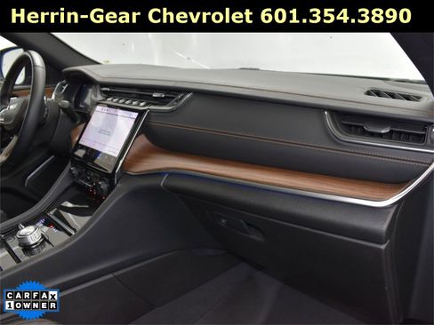 Used 2021 Jeep Grand Cherokee L Summit w/ Advanced Protech Group IV image 27
