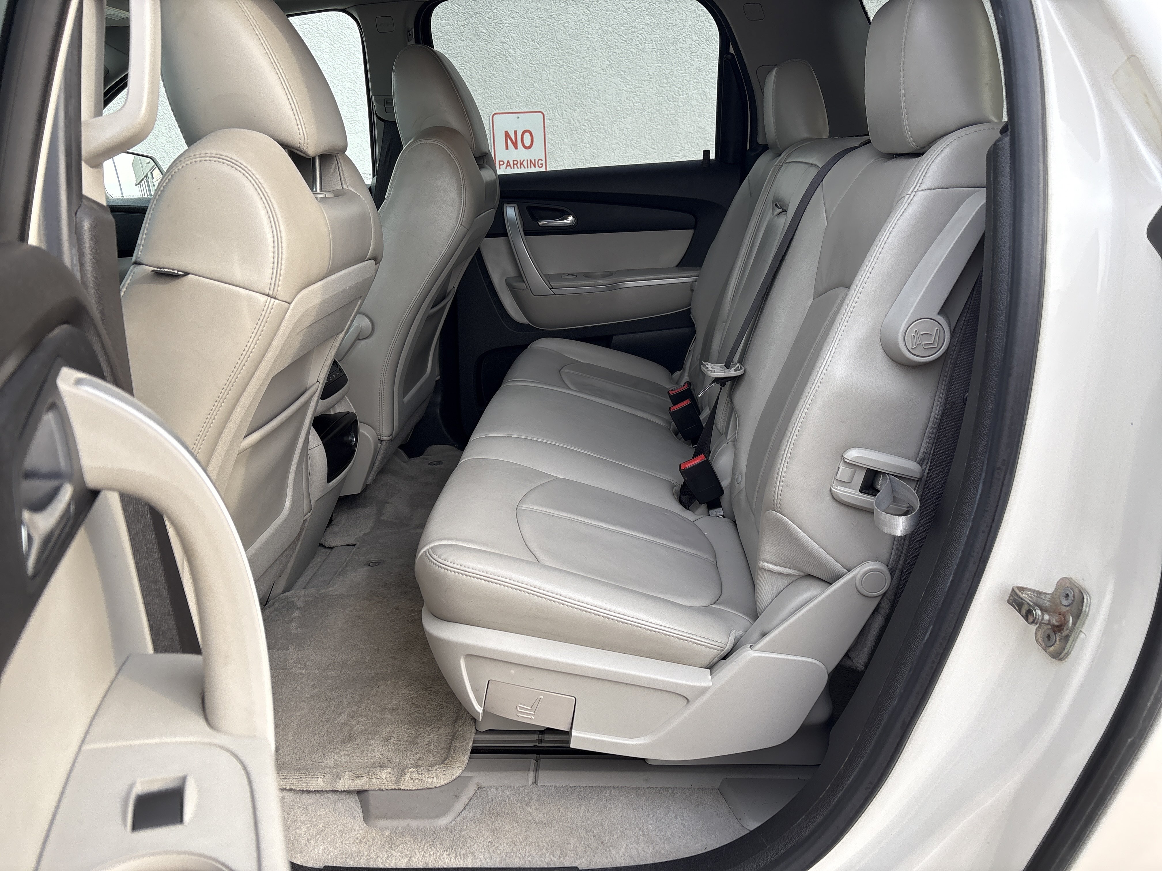 Used 2010 GMC Acadia SLT AWD/4WD image 10