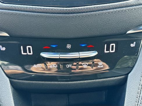 Used 2023 Cadillac XT5 Premium Luxury image 16