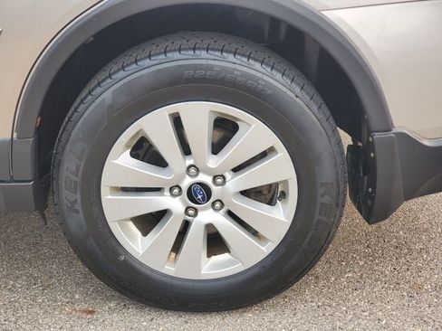 Used 2015 Subaru Outback 2.5i Premium AWD/4WD image 29