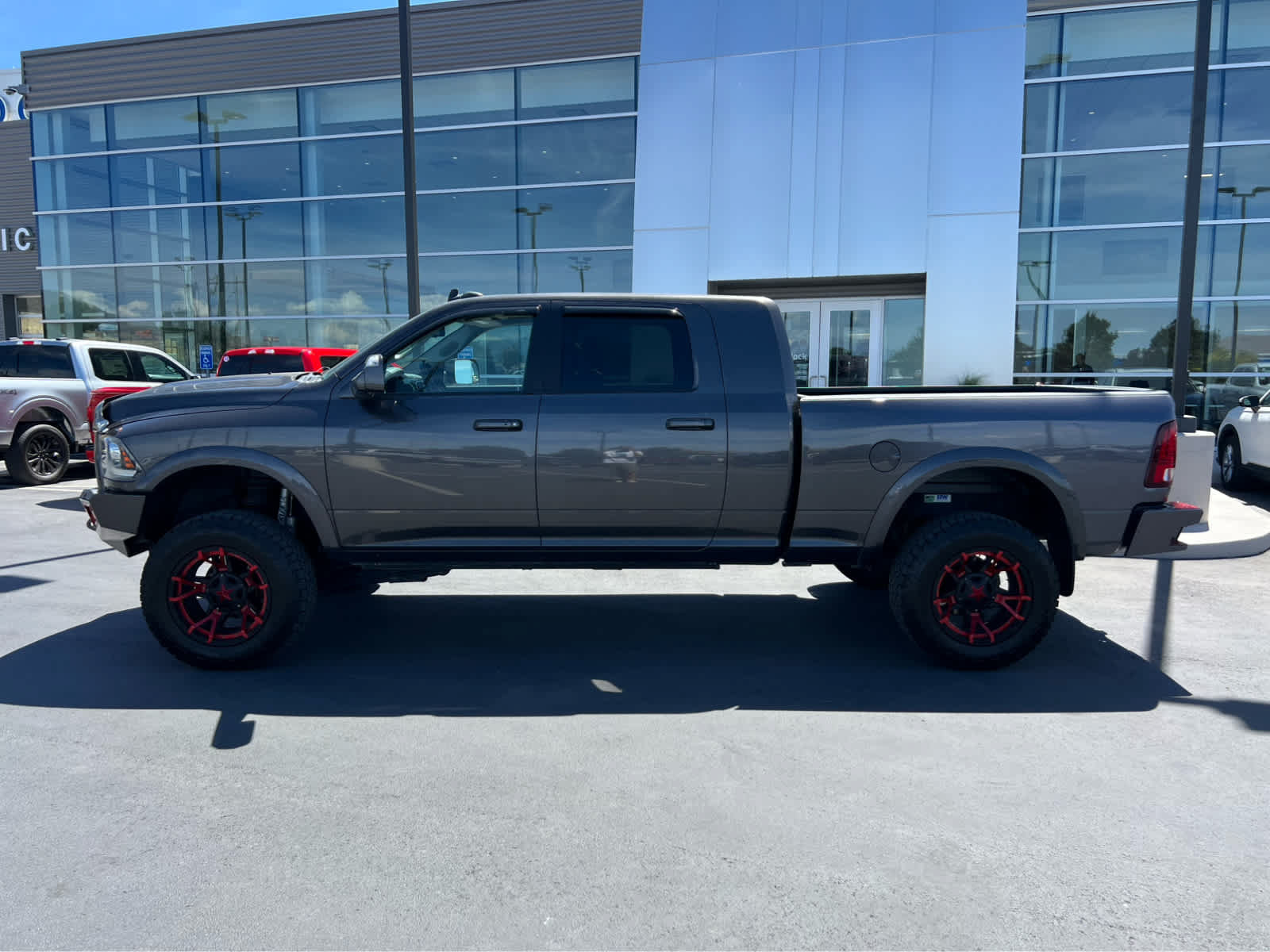 Used 2017 RAM 3500 Laramie w/ Sport Appearance Group AWD/4WD image 12