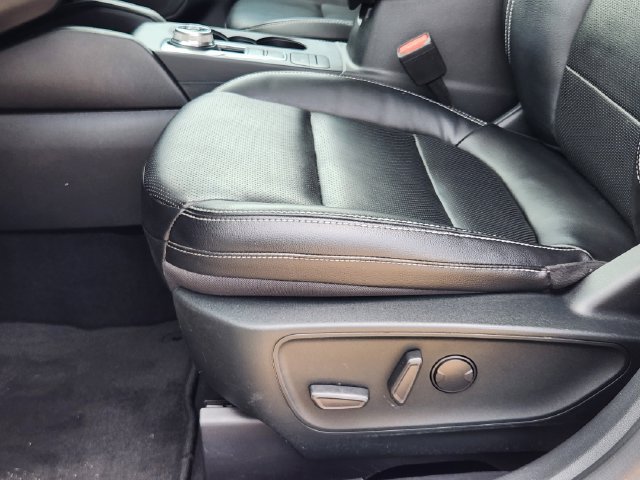 Used 2022 Ford Escape SEL FWD image 25
