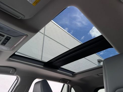 Certified 2021 Toyota RAV4 Limited AWD/4WD image 18