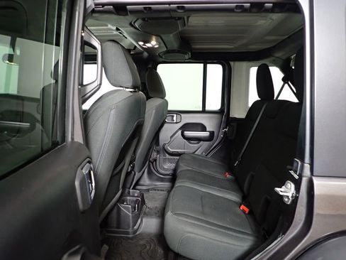 Used 2021 Jeep Wrangler Unlimited Sport image 35