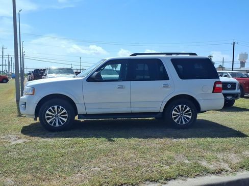 Used 2017 Ford Expedition XLT AWD/4WD image 2