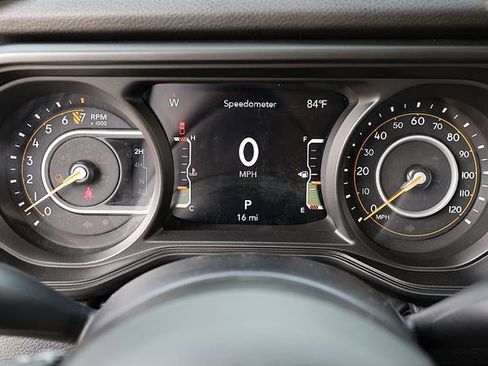 New 2025 Jeep Gladiator Sport image 17