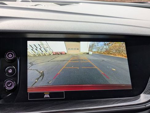 Used 2023 Buick Envision Essence image 21
