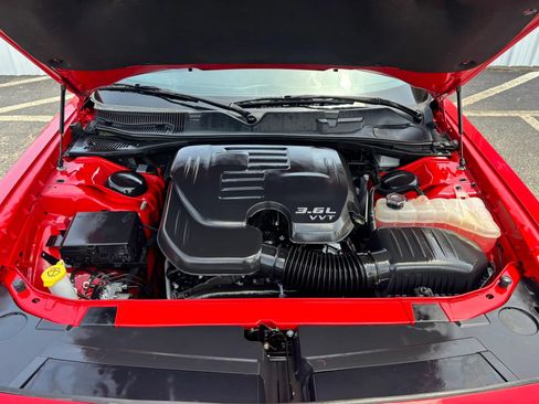 Used 2018 Dodge Challenger SXT w/ Blacktop Package RWD image 66