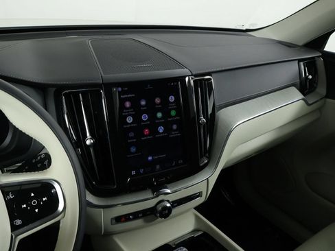 Used 2024 Volvo XC60 T8 Ultimate w/ Protection Package Premier AWD/4WD image 9