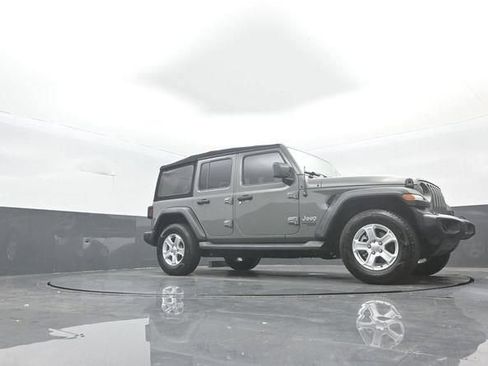 Used 2019 Jeep Wrangler Unlimited Sport S AWD/4WD image 34