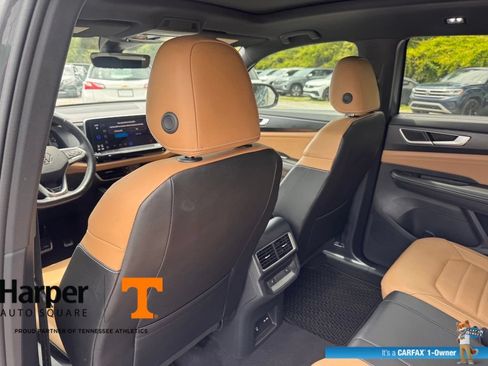 Used 2024 Volkswagen Atlas Cross Sport SEL R-Line AWD/4WD image 11