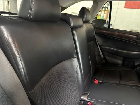 Used 2016 Subaru Outback 2.5i Limited AWD/4WD image 28