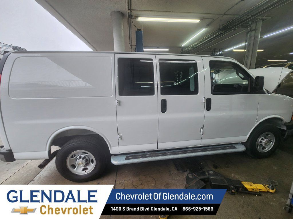 Used 2025 Chevrolet Express 2500 w/ Driver Convenience Package RWD image 1