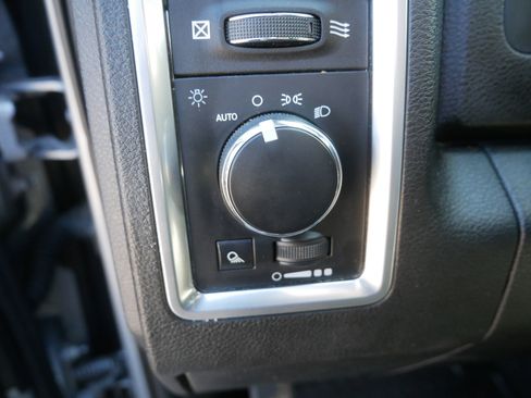 Used 2022 RAM 1500 Classic Warlock w/ Electronics Group AWD/4WD image 24