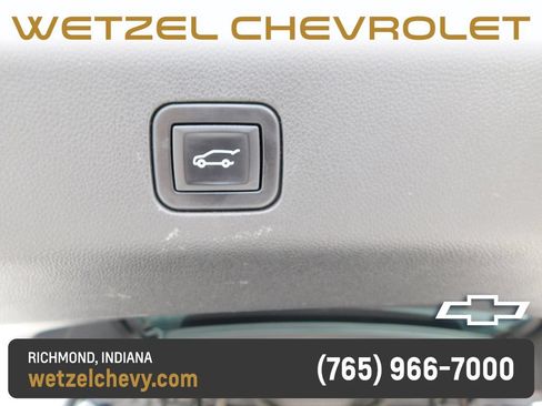 Certified 2022 Chevrolet Suburban RST w/ Luxury Package AWD/4WD image 27
