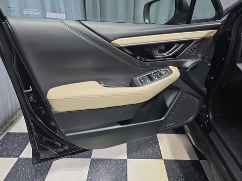 Used 2023 Subaru Outback Limited image 18